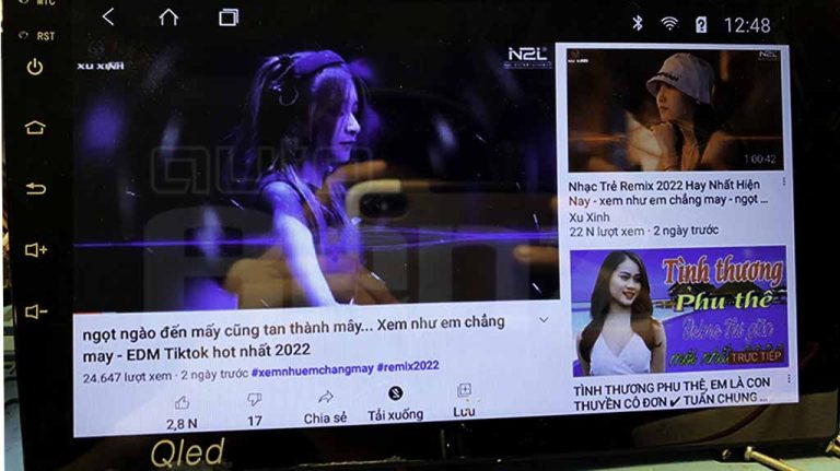 Màn hình Android ô tô Qled treo logo